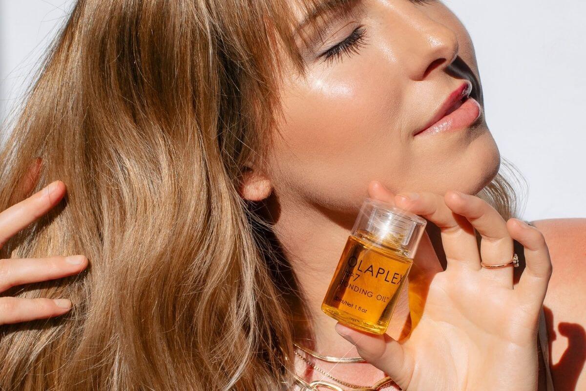 How Much Olaplex 7 To Use Model Image