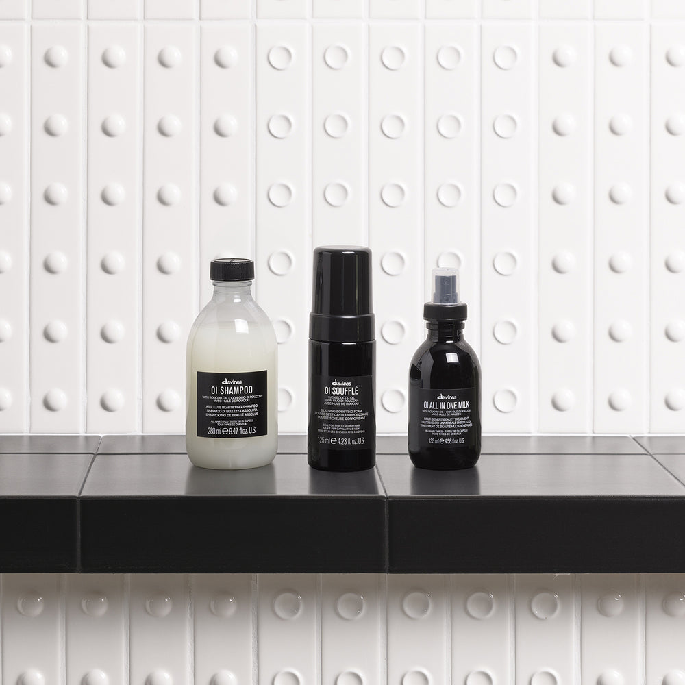 Davines Oi Souffle 125ml white background bottle back label volumising leave-in foam — Sable Boutique NZ