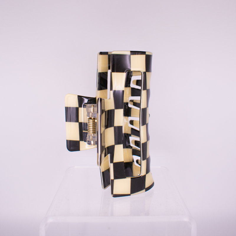 Gildie Medium Retro Claw Clip