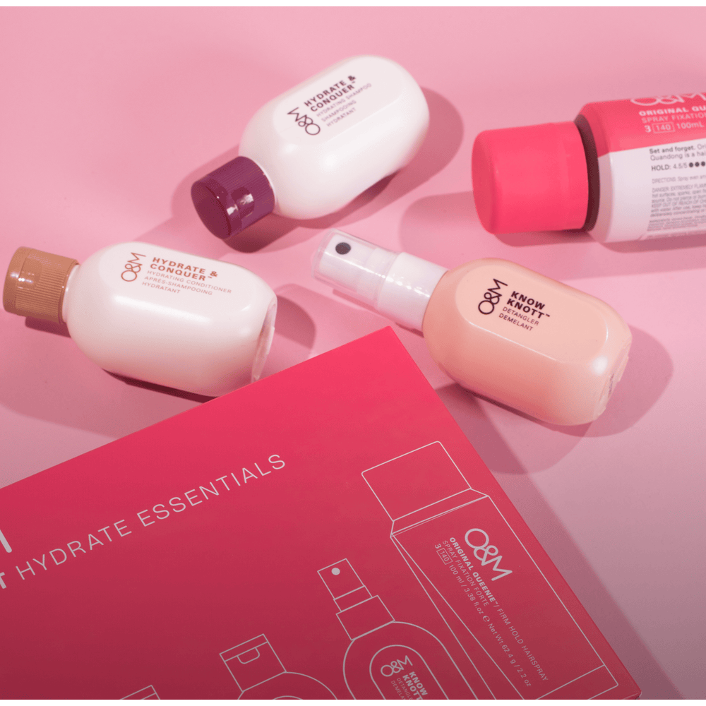 O&M Jet Set Hydrate Essentials 2026 Christmas gift box with Hydrate and Conquer Shampoo and Conditioner, Know Knott and Original Queenie minis