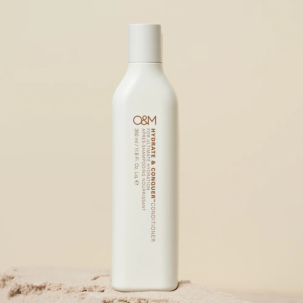 O&M Hydrate and Conquer Conditioner Hero Image