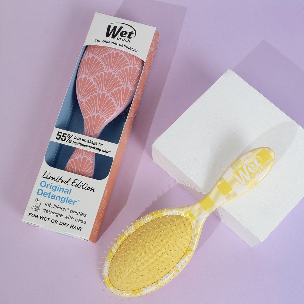 Wet Brush Coastal Charm Original Detangler Sunshine and Seashells, limited edition beach print hairbrush for fine hair on white background