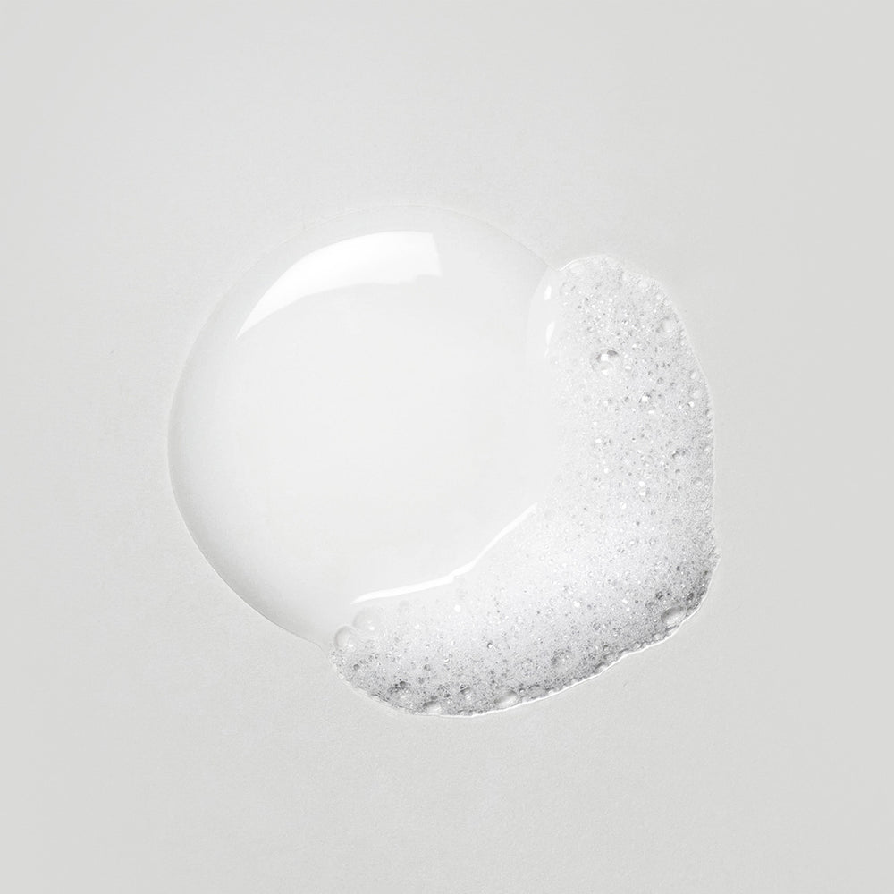 Davines Oi Body Wash white background creamy foaming body cleanser β Sable Boutique NZ