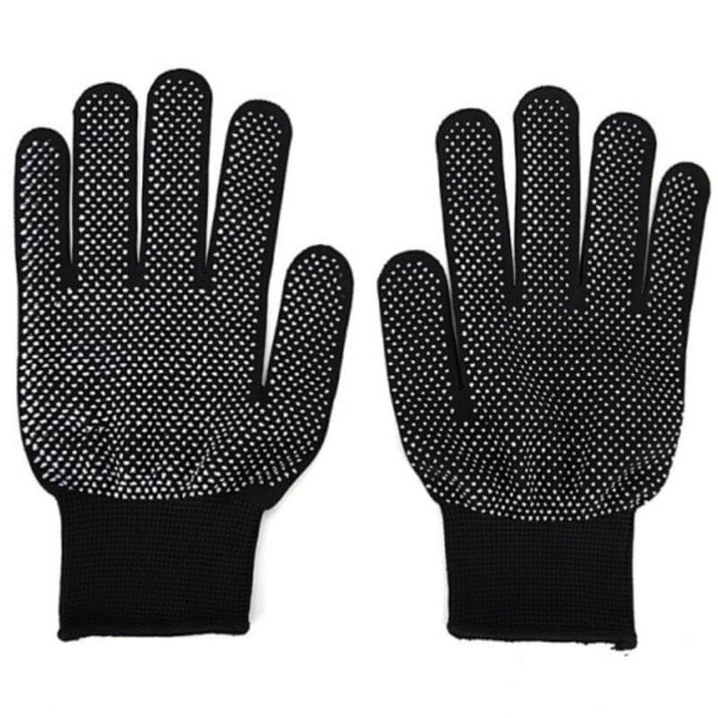Gildie Pair Of Heat Resistant Gloves With Grip