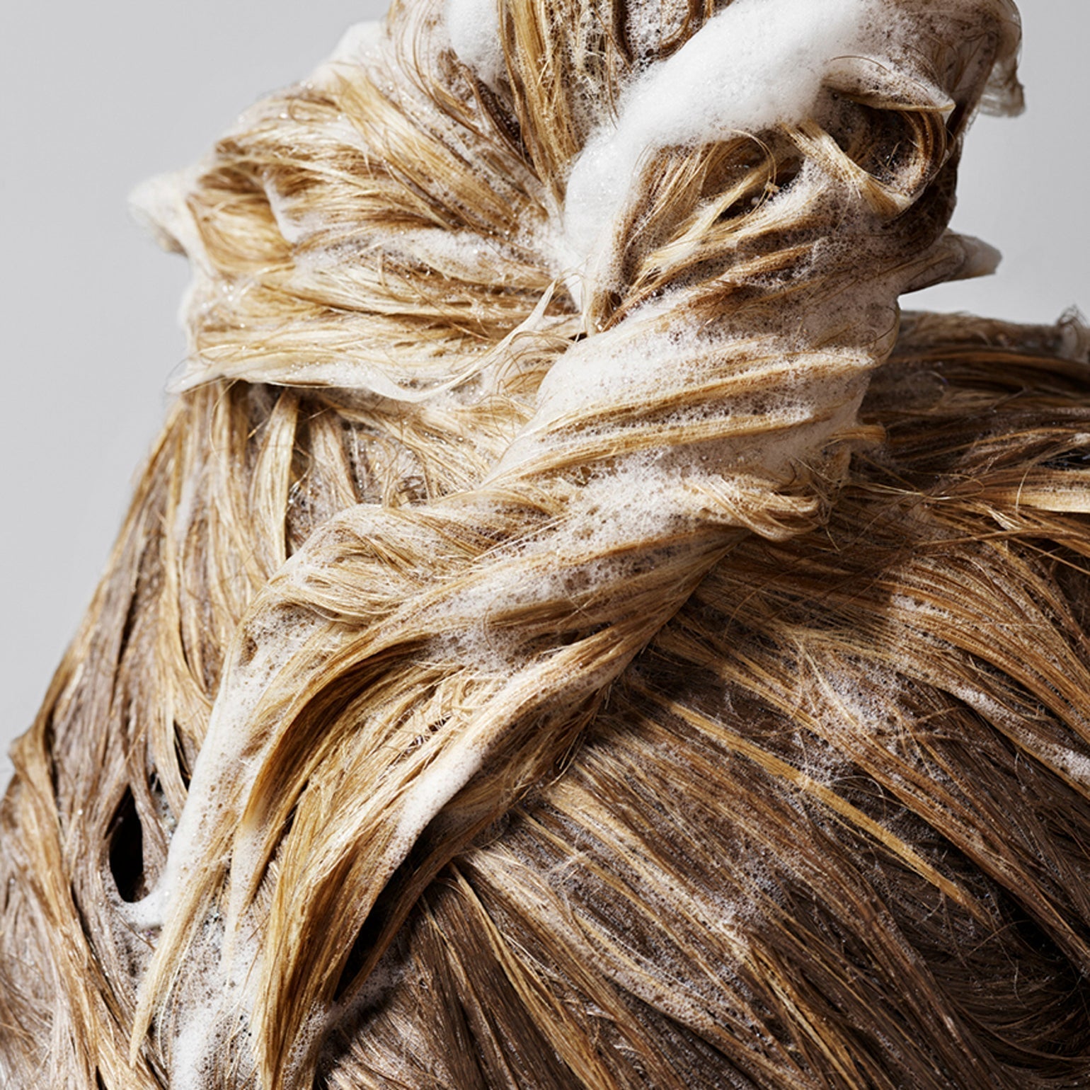Oribe Magnificent Volume Shampoo for fine hair volume