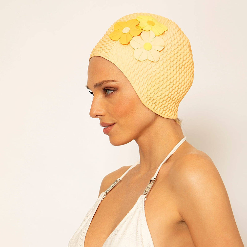 Kores 3 Flowers Swim Cap in Pesca 433, peach retro swim cap with pink flowers