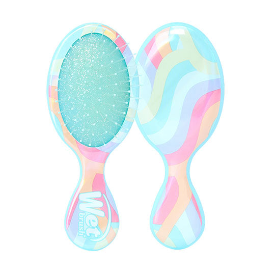 Wet Brush Mini Detangler in Sugar Rush Mint on a white background