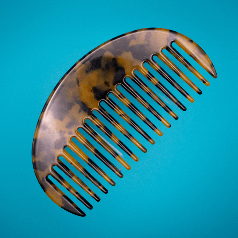 Gildie Curved Comb