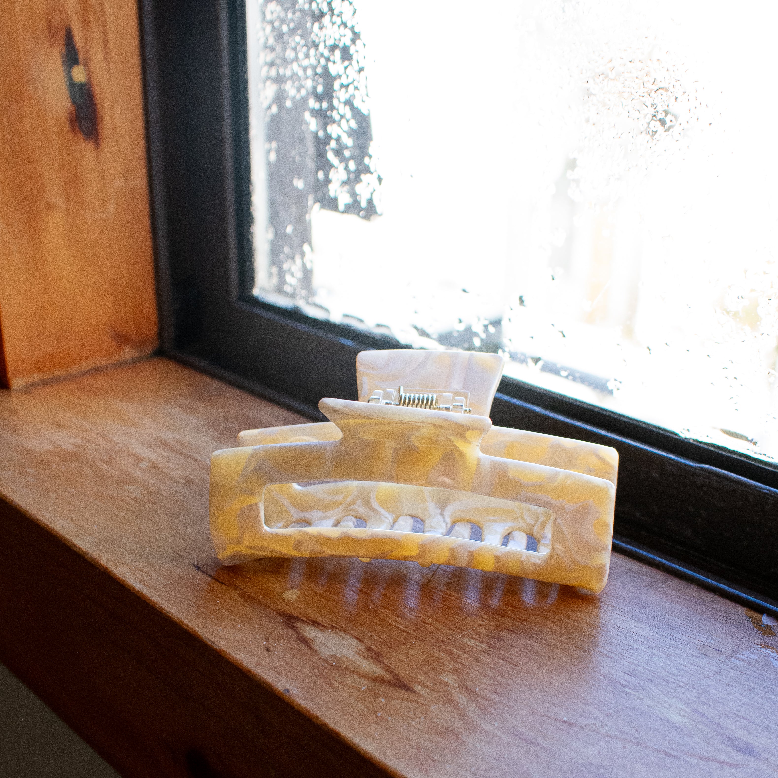 Gildie Rectangle Claw Clip