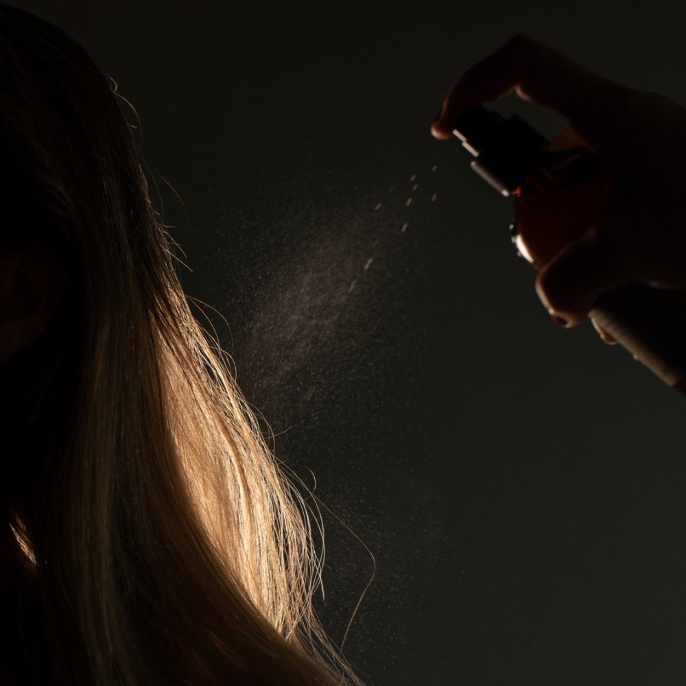 Oway Sculpting Mist fine spray on styled hair