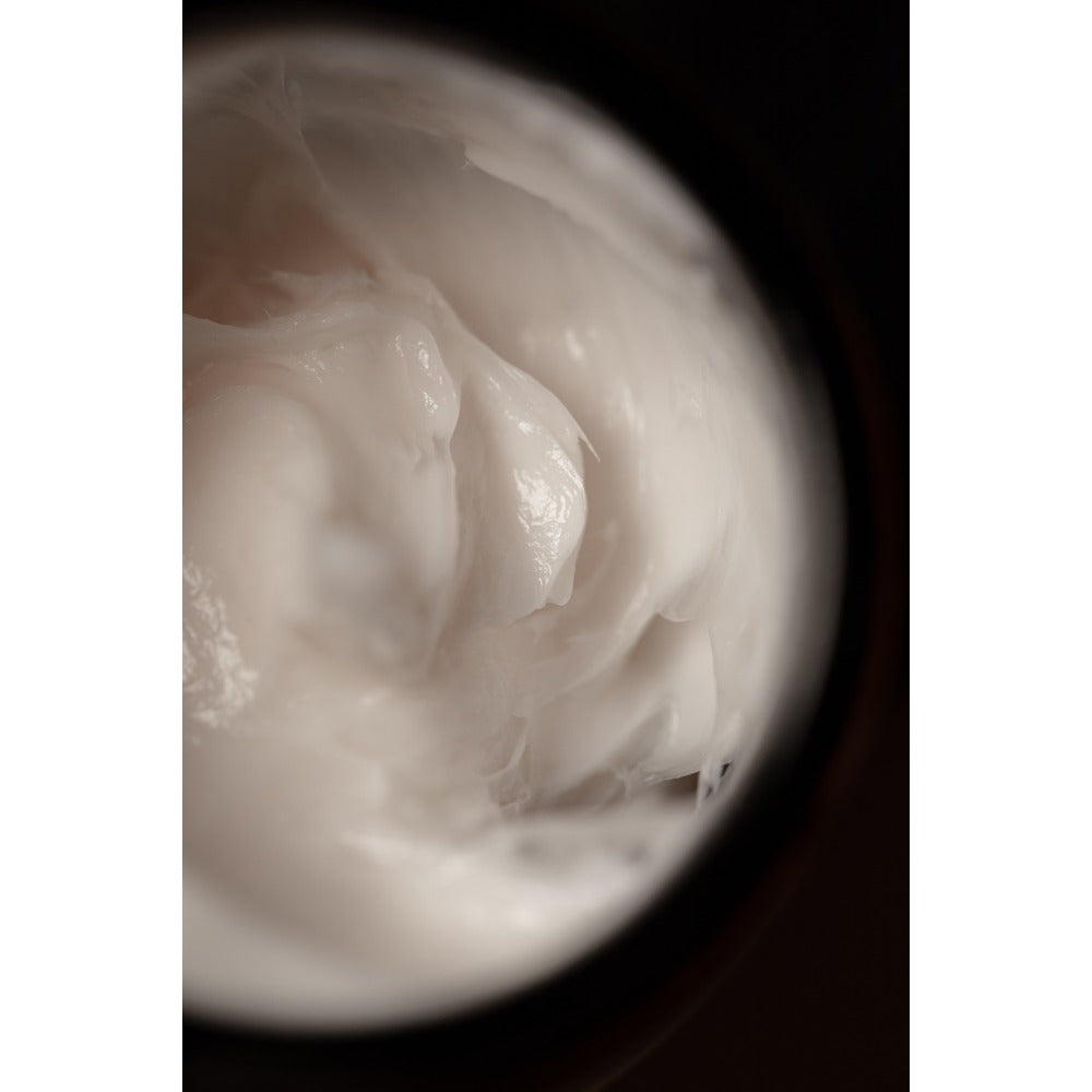 Oway Shaping Putty matte paste texture close-up