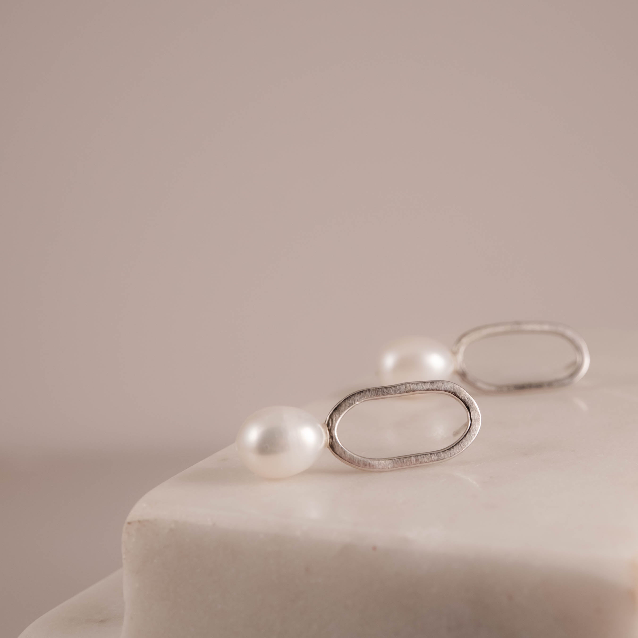 Oval Darling Stud Earrings - White Pearl